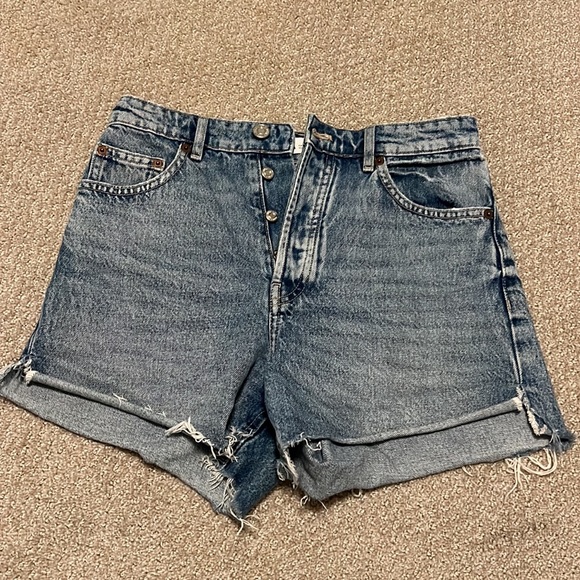 Zara split hem denim shorts - Picture 2 of 10